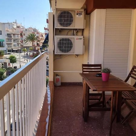 Piso Centrico Reformado / Apartment In The Center Nerja Bagian luar foto