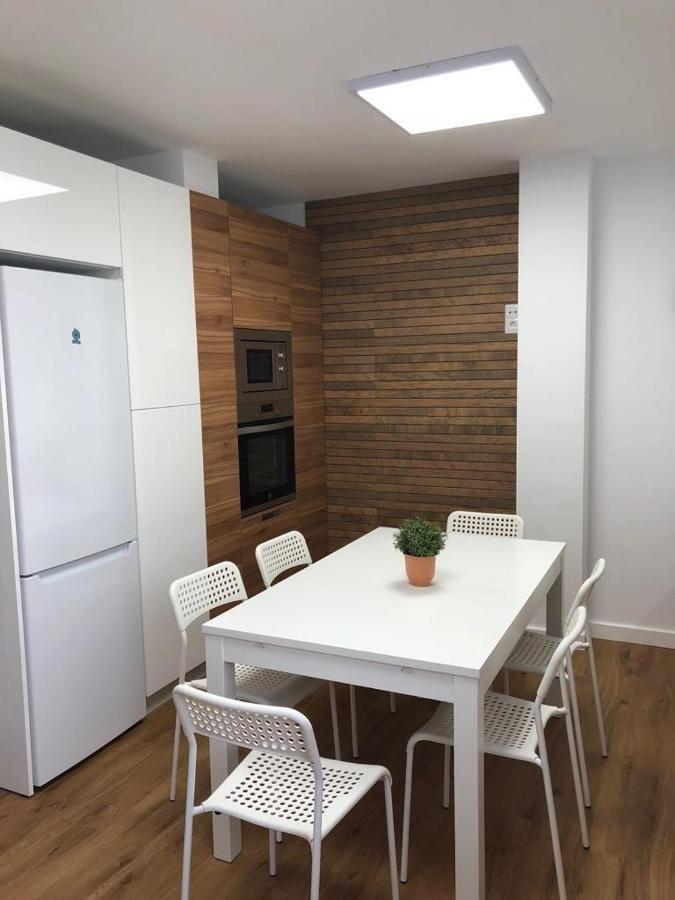 Piso Centrico Reformado / Apartment In The Center Nerja Bagian luar foto
