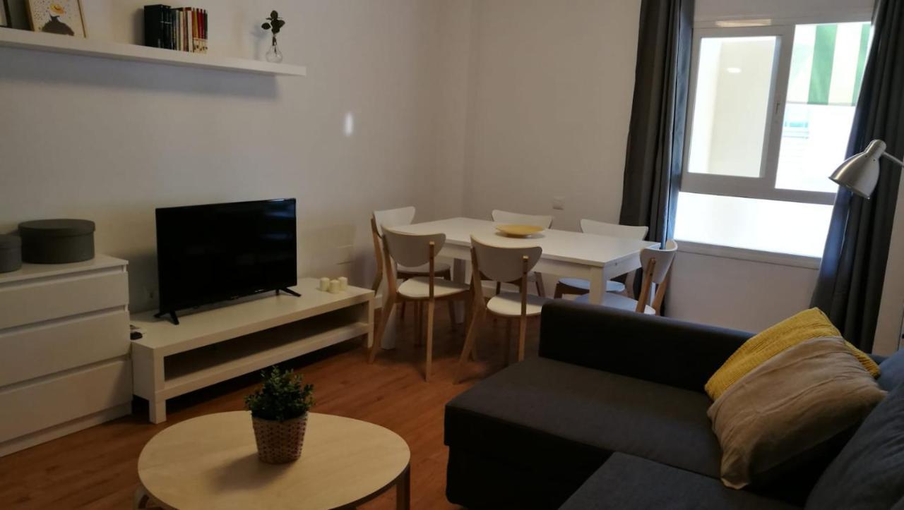Piso Centrico Reformado / Apartment In The Center Nerja Bagian luar foto