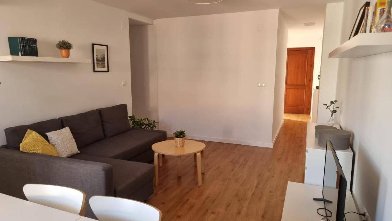 Piso Centrico Reformado / Apartment In The Center Nerja Bagian luar foto