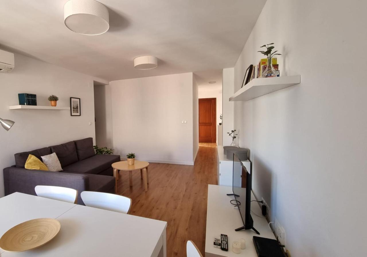 Piso Centrico Reformado / Apartment In The Center Nerja Bagian luar foto