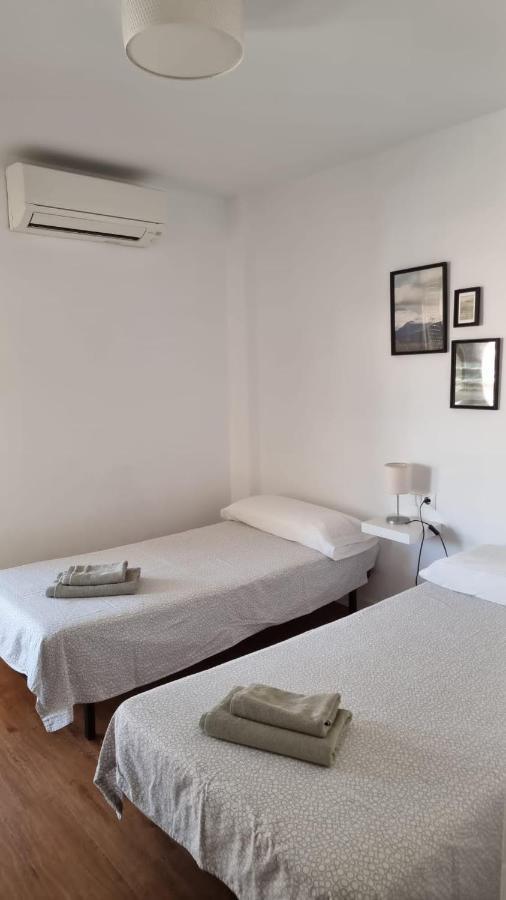 Piso Centrico Reformado / Apartment In The Center Nerja Bagian luar foto