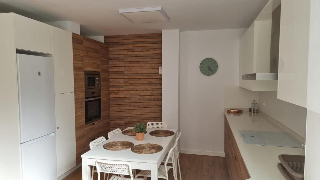 Piso Centrico Reformado / Apartment In The Center Nerja Bagian luar foto